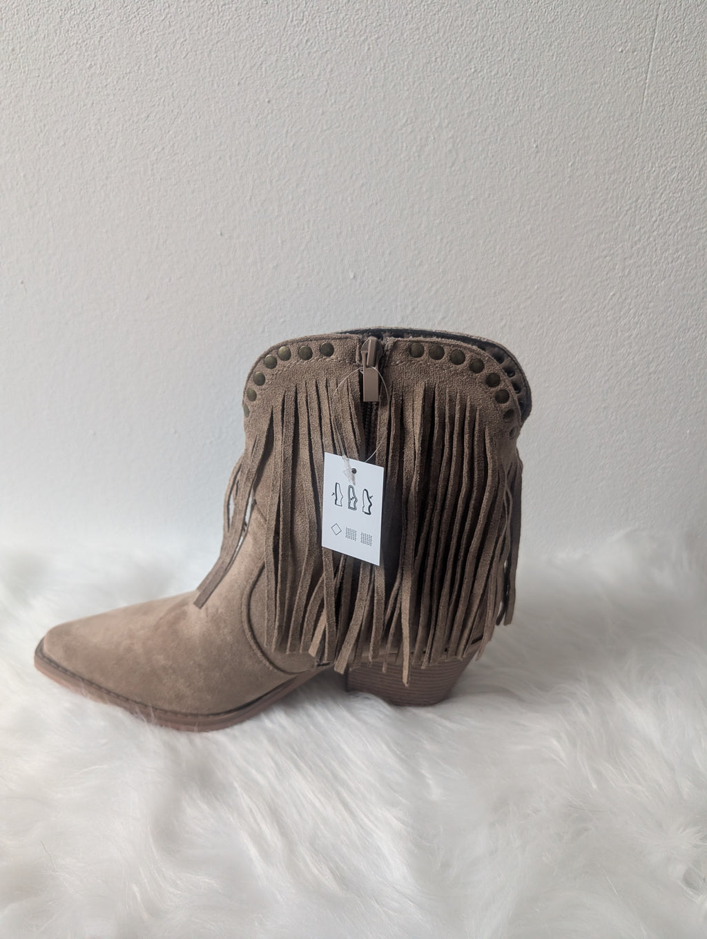 Suède Western Enkellaars met Fringe – Taupe